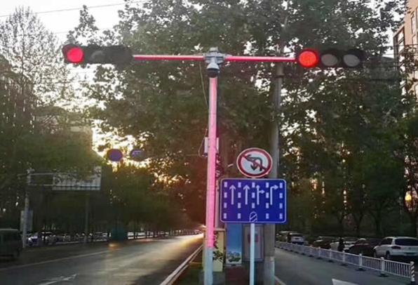 道路信号灯控制系统的工作原理是什么？
